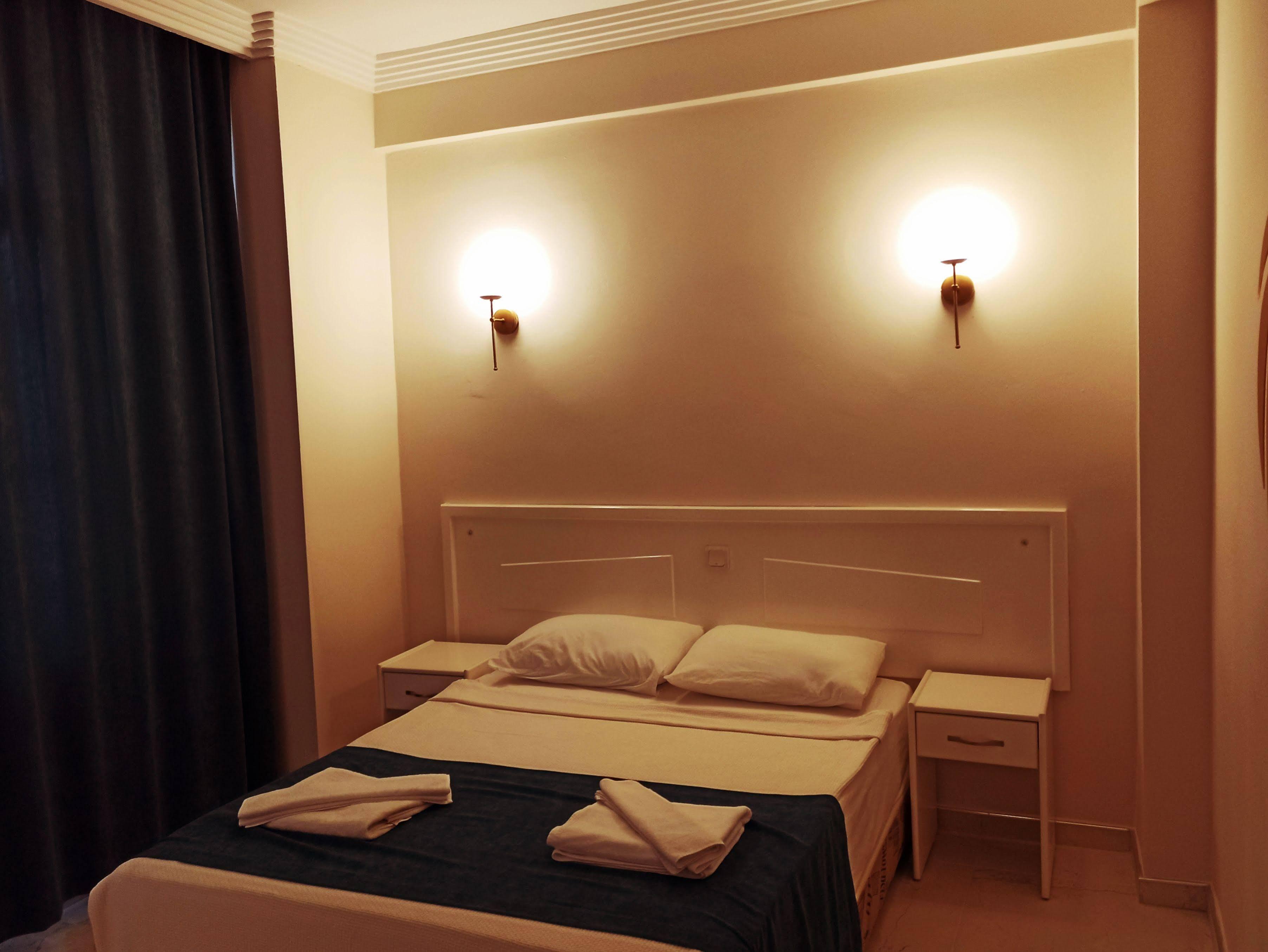 Aquila Beach Hotel เฟทิเย ภายนอก รูปภาพ